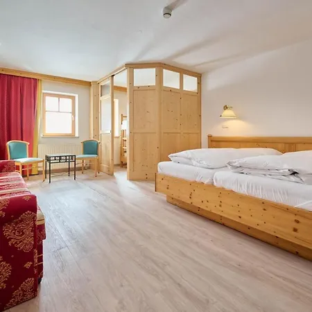 Heart Aurora Hotel 3*