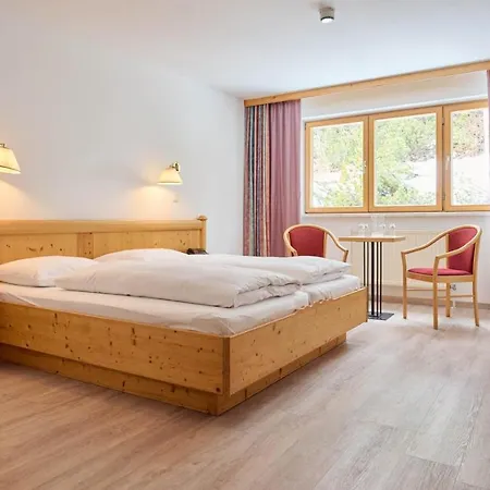 Heart Aurora Hotell 3*