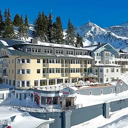 Heart Aurora Hotel 3*