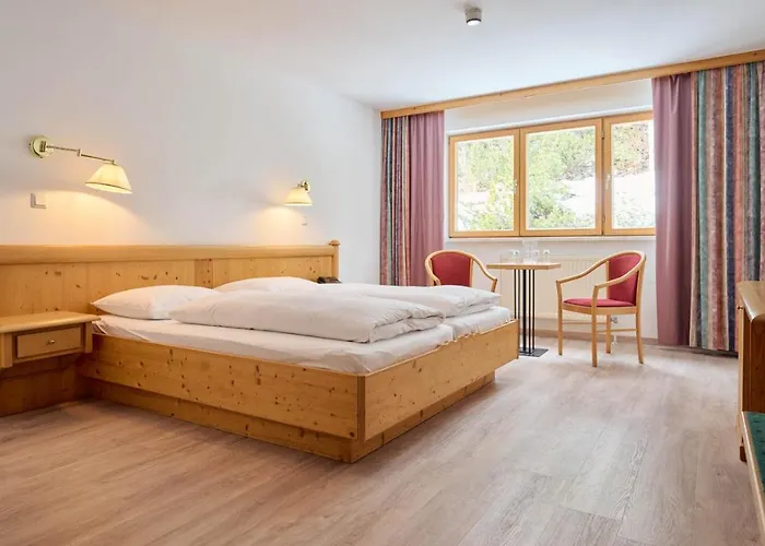 Heart Aurora Hotel 3*